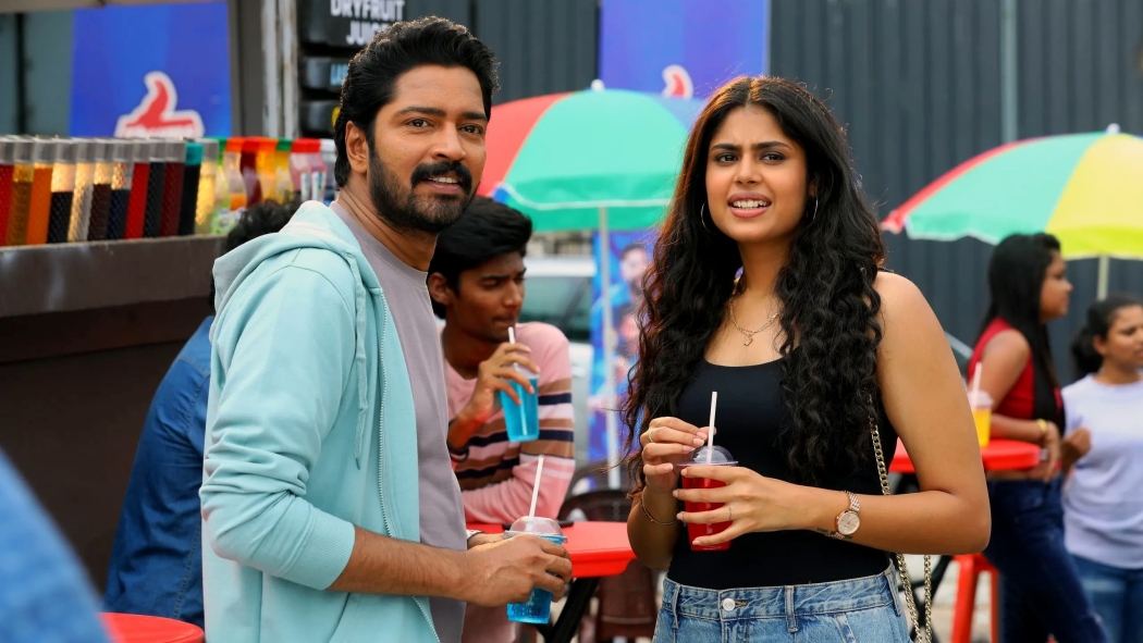 Aa Okkati Adakku izle